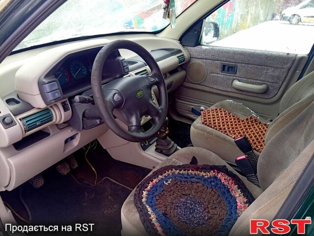 Зеленый Ленд Ровер Фрилендер, объемом двигателя 2 л и пробегом 220 тыс. км за 1800 $, фото 11 на Automoto.ua