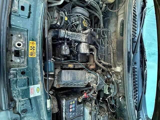 Зеленый Ленд Ровер Фрилендер, объемом двигателя 2 л и пробегом 300 тыс. км за 2600 $, фото 5 на Automoto.ua