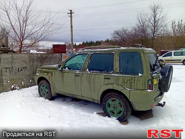 Зеленый Ленд Ровер Фрилендер, объемом двигателя 2 л и пробегом 220 тыс. км за 1800 $, фото 2 на Automoto.ua