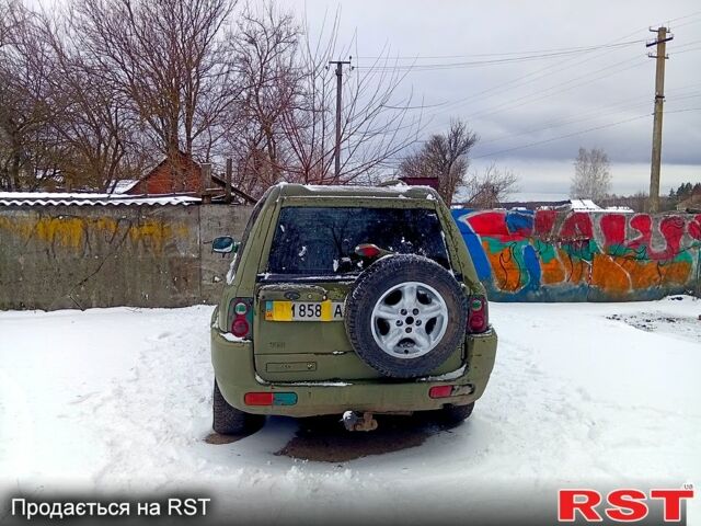 Зеленый Ленд Ровер Фрилендер, объемом двигателя 2 л и пробегом 220 тыс. км за 1800 $, фото 1 на Automoto.ua