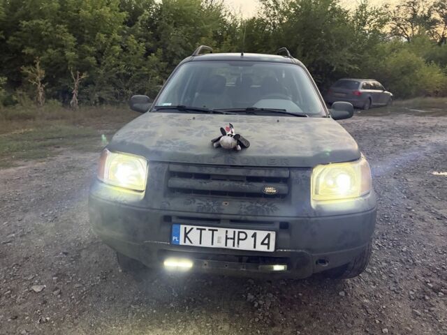 Зелений Ленд Ровер Freelander, об'ємом двигуна 1.8 л та пробігом 200 тис. км за 1548 $, фото 6 на Automoto.ua