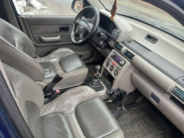 Зеленый Ленд Ровер Фрилендер, объемом двигателя 2 л и пробегом 250 тыс. км за 2500 $, фото 5 на Automoto.ua