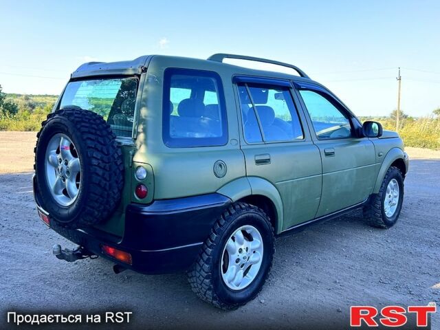 Зелений Ленд Ровер Freelander, об'ємом двигуна 2 л та пробігом 380 тис. км за 2300 $, фото 4 на Automoto.ua
