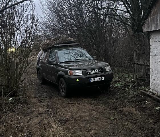 Зеленый Ленд Ровер Фрилендер, объемом двигателя 2 л и пробегом 313 тыс. км за 1621 $, фото 2 на Automoto.ua