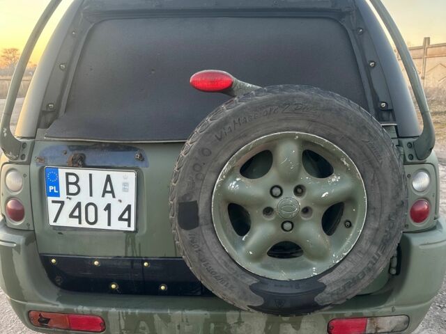 Зеленый Ленд Ровер Фрилендер, объемом двигателя 2 л и пробегом 326 тыс. км за 999 $, фото 4 на Automoto.ua