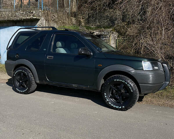 Зеленый Ленд Ровер Фрилендер, объемом двигателя 1.95 л и пробегом 412 тыс. км за 5800 $, фото 3 на Automoto.ua