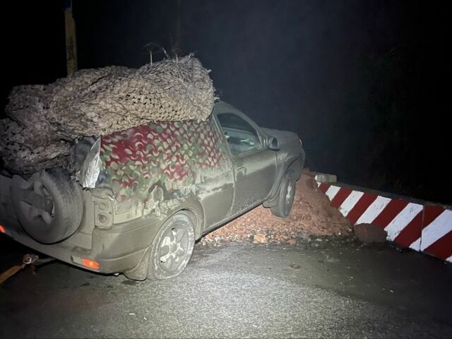 Зеленый Ленд Ровер Фрилендер, объемом двигателя 2 л и пробегом 313 тыс. км за 1621 $, фото 3 на Automoto.ua