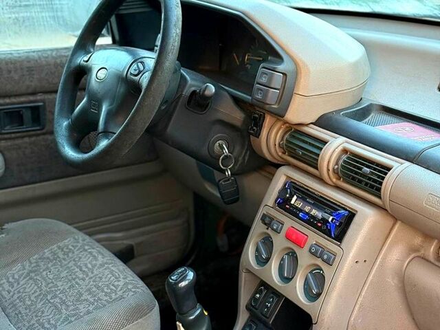 Зеленый Ленд Ровер Фрилендер, объемом двигателя 2 л и пробегом 300 тыс. км за 2600 $, фото 7 на Automoto.ua