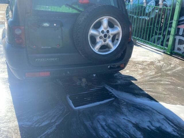 Зеленый Ленд Ровер Фрилендер, объемом двигателя 0 л и пробегом 250 тыс. км за 2600 $, фото 2 на Automoto.ua