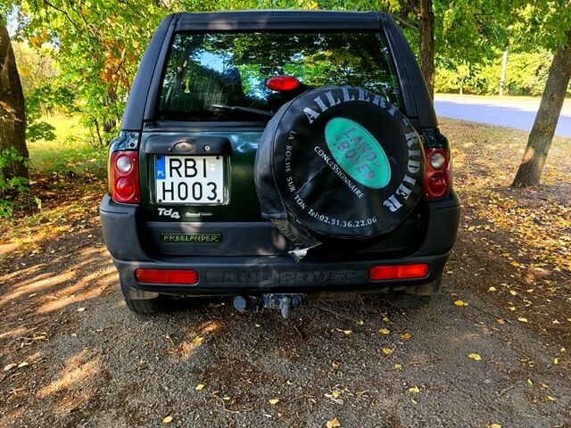 Зеленый Ленд Ровер Фрилендер, объемом двигателя 2 л и пробегом 245 тыс. км за 1600 $, фото 1 на Automoto.ua