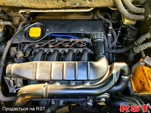 Зеленый Ленд Ровер Фрилендер, объемом двигателя 2 л и пробегом 245 тыс. км за 1600 $, фото 3 на Automoto.ua