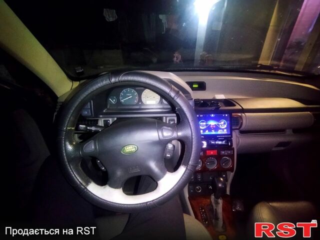 Зелений Ленд Ровер Freelander, об'ємом двигуна 2.5 л та пробігом 0 тис. км за 3500 $, фото 5 на Automoto.ua
