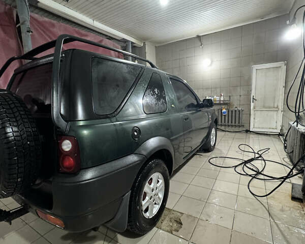 Зеленый Ленд Ровер Фрилендер, объемом двигателя 1.95 л и пробегом 220 тыс. км за 4500 $, фото 6 на Automoto.ua