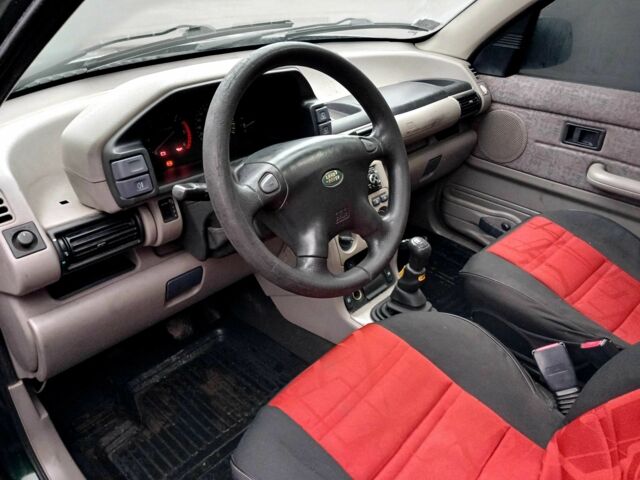 Зеленый Ленд Ровер Фрилендер, объемом двигателя 2 л и пробегом 277 тыс. км за 2950 $, фото 5 на Automoto.ua