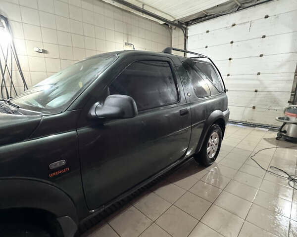 Зеленый Ленд Ровер Фрилендер, объемом двигателя 1.95 л и пробегом 220 тыс. км за 4500 $, фото 3 на Automoto.ua