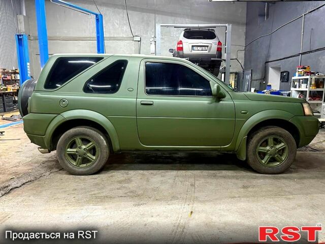 Зелений Ленд Ровер Freelander, об'ємом двигуна 2 л та пробігом 291 тис. км за 2650 $, фото 3 на Automoto.ua