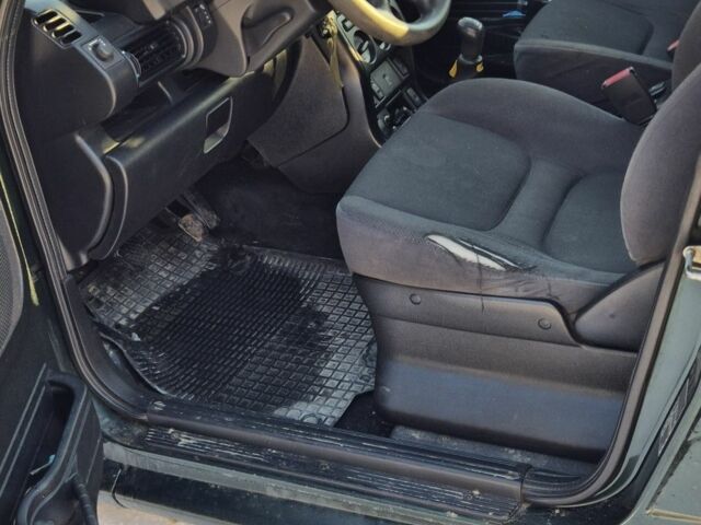 Зеленый Ленд Ровер Фрилендер, объемом двигателя 2 л и пробегом 274 тыс. км за 4276 $, фото 3 на Automoto.ua