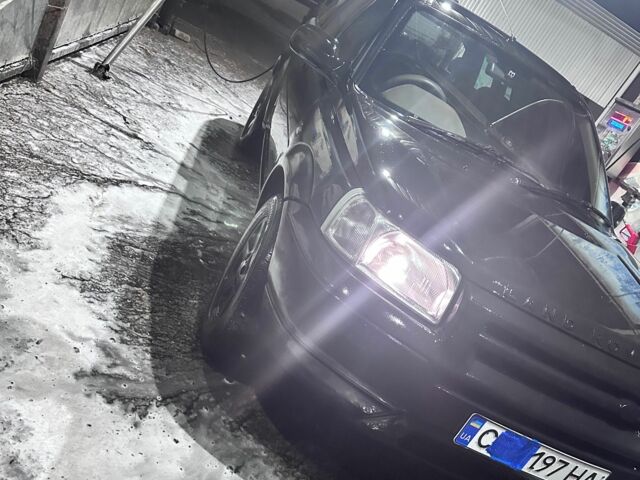 Зеленый Ленд Ровер Фрилендер, объемом двигателя 1.8 л и пробегом 310 тыс. км за 3500 $, фото 2 на Automoto.ua