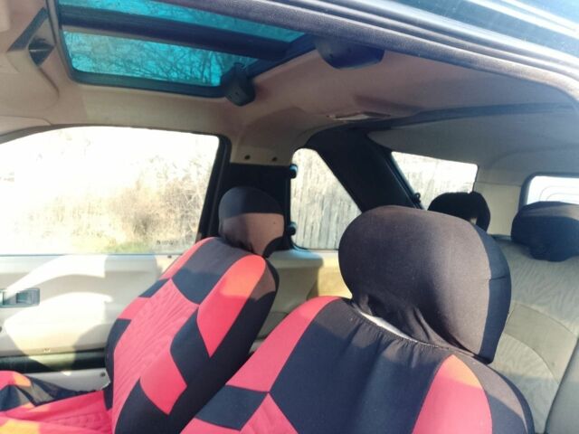 Зелений Ленд Ровер Freelander, об'ємом двигуна 0 л та пробігом 250 тис. км за 2050 $, фото 4 на Automoto.ua