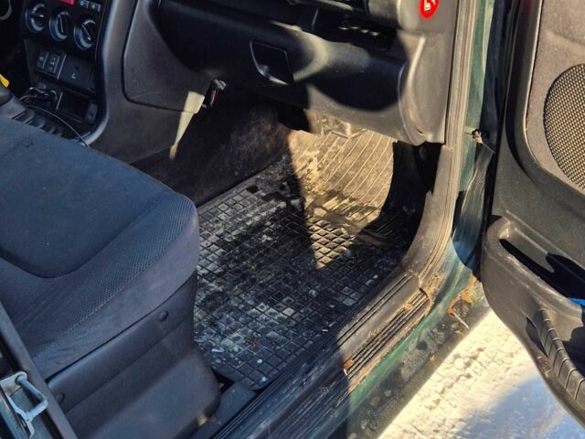 Зеленый Ленд Ровер Фрилендер, объемом двигателя 2 л и пробегом 270 тыс. км за 4200 $, фото 11 на Automoto.ua