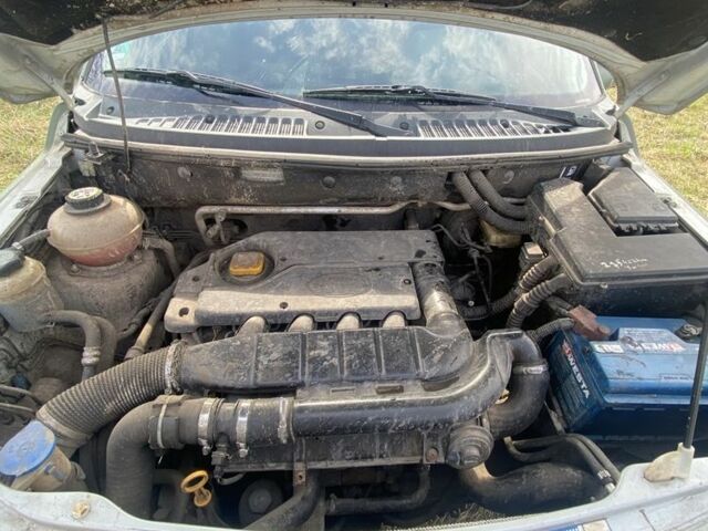 Зеленый Ленд Ровер Фрилендер, объемом двигателя 2 л и пробегом 300 тыс. км за 3000 $, фото 6 на Automoto.ua