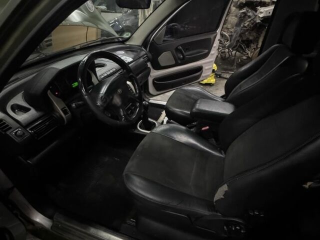 Зеленый Ленд Ровер Фрилендер, объемом двигателя 2 л и пробегом 291 тыс. км за 2550 $, фото 3 на Automoto.ua