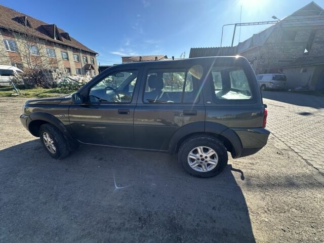 Зелений Ленд Ровер Freelander, об'ємом двигуна 2 л та пробігом 221 тис. км за 3750 $, фото 6 на Automoto.ua