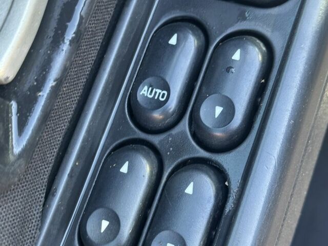 Зелений Ленд Ровер Freelander, об'ємом двигуна 2 л та пробігом 221 тис. км за 3750 $, фото 4 на Automoto.ua