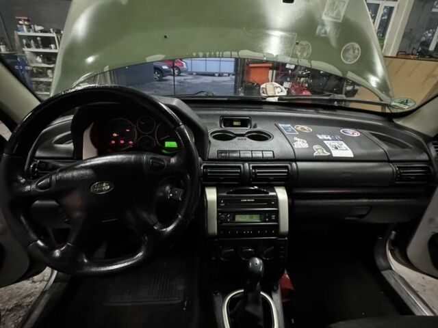 Зеленый Ленд Ровер Фрилендер, объемом двигателя 2 л и пробегом 291 тыс. км за 2550 $, фото 1 на Automoto.ua