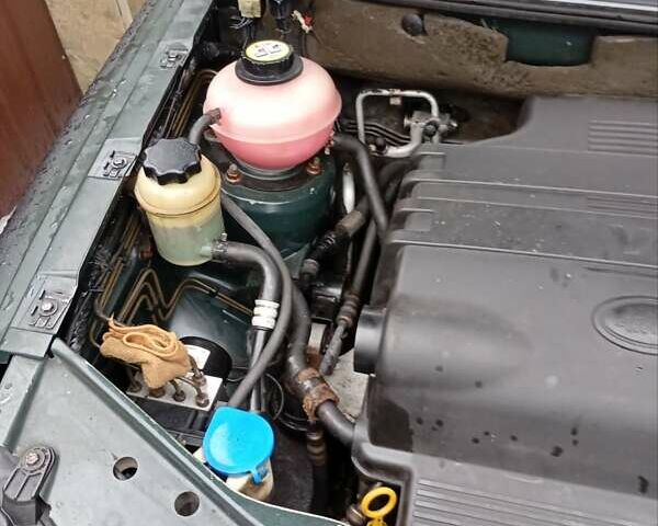 Зеленый Ленд Ровер Фрилендер, объемом двигателя 2.5 л и пробегом 234 тыс. км за 7000 $, фото 4 на Automoto.ua