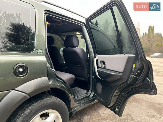 Зелений Ленд Ровер Freelander, об'ємом двигуна 1.8 л та пробігом 313 тис. км за 5999 $, фото 13 на Automoto.ua