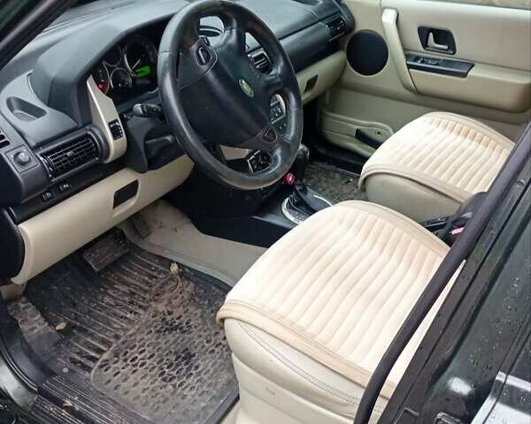 Зеленый Ленд Ровер Фрилендер, объемом двигателя 2.5 л и пробегом 234 тыс. км за 7000 $, фото 2 на Automoto.ua