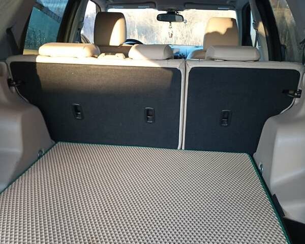 Зелений Ленд Ровер Freelander, об'ємом двигуна 2.2 л та пробігом 300 тис. км за 10500 $, фото 9 на Automoto.ua