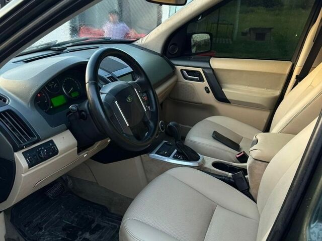 Зелений Ленд Ровер Freelander, об'ємом двигуна 2.2 л та пробігом 286 тис. км за 7300 $, фото 3 на Automoto.ua