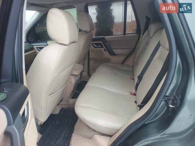 Зелений Ленд Ровер Freelander, об'ємом двигуна 2.18 л та пробігом 285 тис. км за 7500 $, фото 10 на Automoto.ua