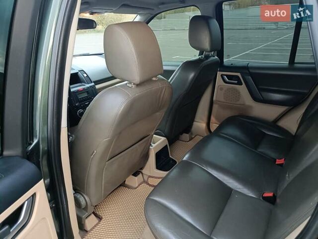 Зелений Ленд Ровер Freelander, об'ємом двигуна 2.2 л та пробігом 229 тис. км за 10200 $, фото 13 на Automoto.ua