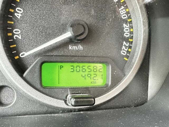 Зелений Ленд Ровер Freelander, об'ємом двигуна 2.2 л та пробігом 30 тис. км за 4513 $, фото 6 на Automoto.ua