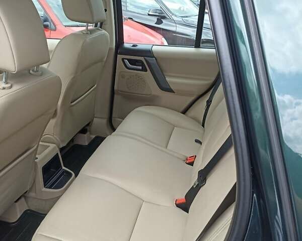 Зелений Ленд Ровер Freelander, об'ємом двигуна 2.2 л та пробігом 301 тис. км за 11499 $, фото 5 на Automoto.ua