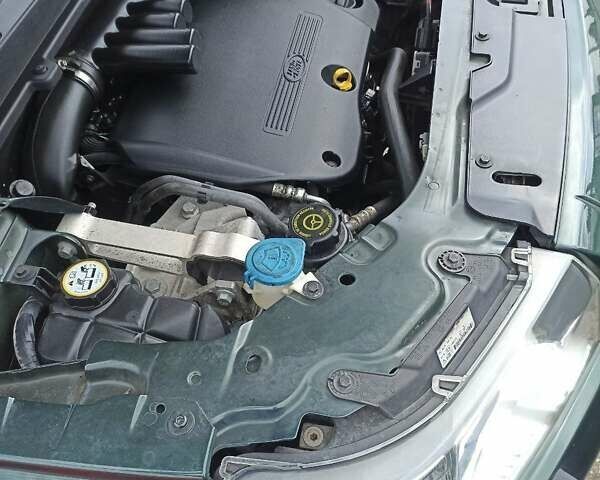 Зелений Ленд Ровер Freelander, об'ємом двигуна 2.2 л та пробігом 301 тис. км за 11499 $, фото 8 на Automoto.ua