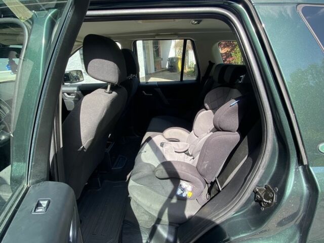 Ленд Ровер Freelander 2010 у Чернівцях на Automoto.ua Зелений Ленд Ровер Freelander, об'ємом двигуна 2.2 л та пробігом 260 тис. км за 12000 $, фото 7 на Automoto.ua