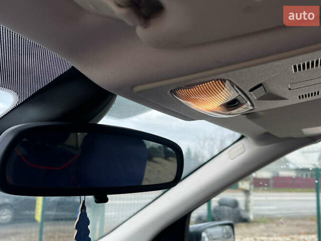 Зелений Ленд Ровер Freelander, об'ємом двигуна 2.18 л та пробігом 230 тис. км за 13600 $, фото 14 на Automoto.ua