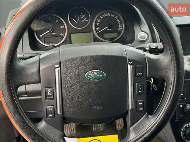 Зелений Ленд Ровер Freelander, об'ємом двигуна 2.18 л та пробігом 230 тис. км за 13600 $, фото 10 на Automoto.ua