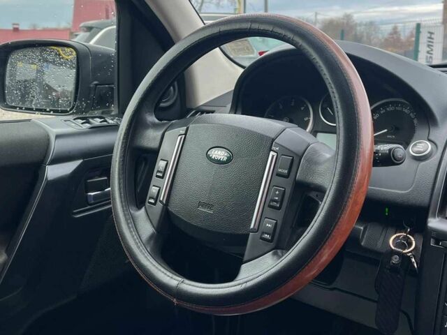 Зеленый Ленд Ровер Фрилендер, объемом двигателя 2.2 л и пробегом 230 тыс. км за 13600 $, фото 15 на Automoto.ua