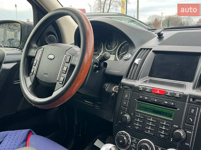 Зелений Ленд Ровер Freelander, об'ємом двигуна 2.18 л та пробігом 230 тис. км за 13600 $, фото 16 на Automoto.ua
