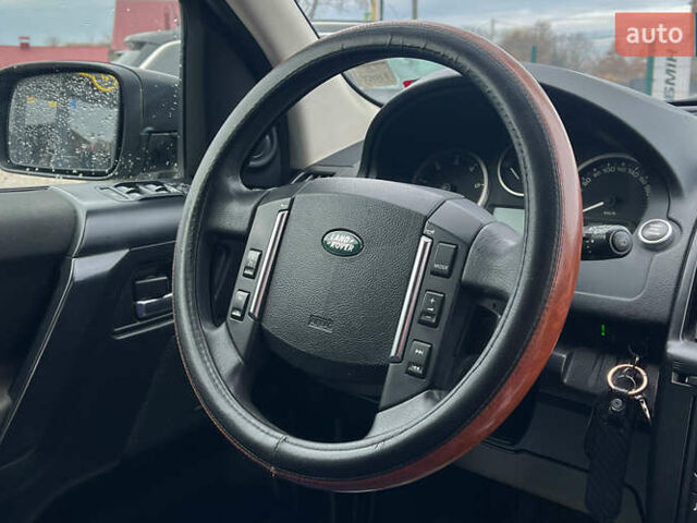 Зелений Ленд Ровер Freelander, об'ємом двигуна 2.18 л та пробігом 230 тис. км за 13600 $, фото 15 на Automoto.ua