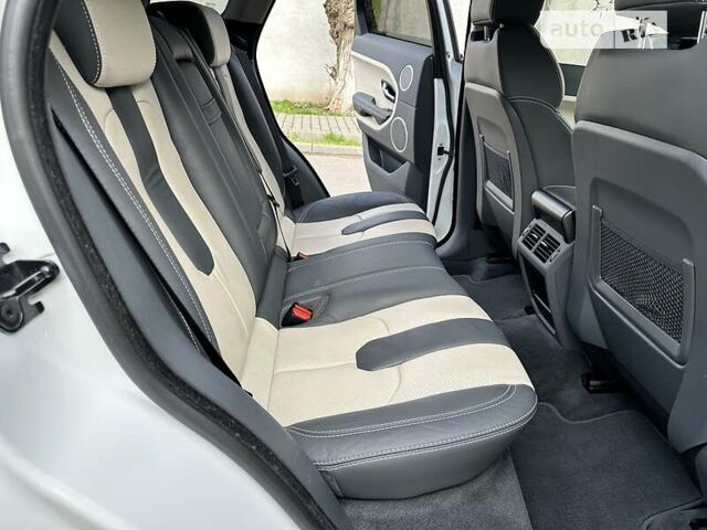 Белый Ленд Ровер Рендж Ровер Эвок, объемом двигателя 2.2 л и пробегом 40 тыс. км за 22500 $, фото 52 на Automoto.ua