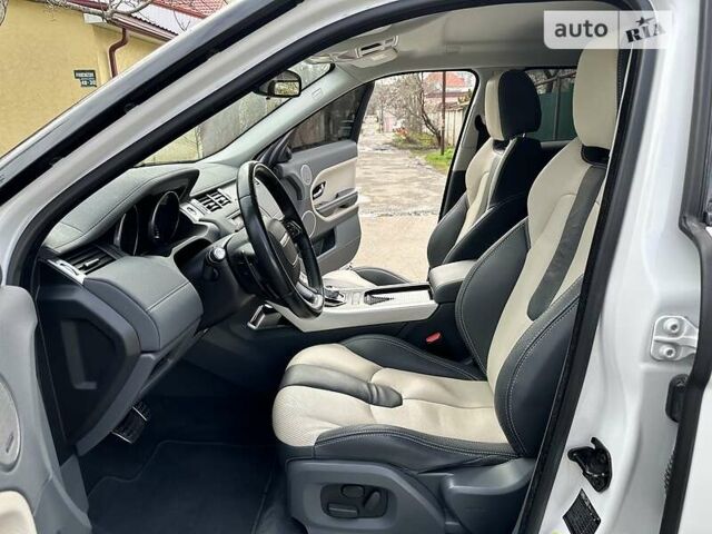 Білий Ленд Ровер Рендж Ровер Евок, об'ємом двигуна 2.2 л та пробігом 40 тис. км за 22500 $, фото 16 на Automoto.ua