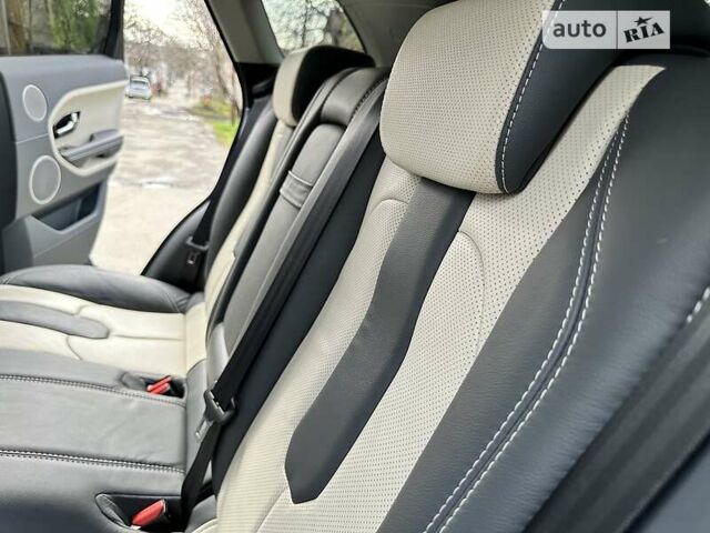 Білий Ленд Ровер Рендж Ровер Евок, об'ємом двигуна 2.2 л та пробігом 40 тис. км за 20500 $, фото 33 на Automoto.ua