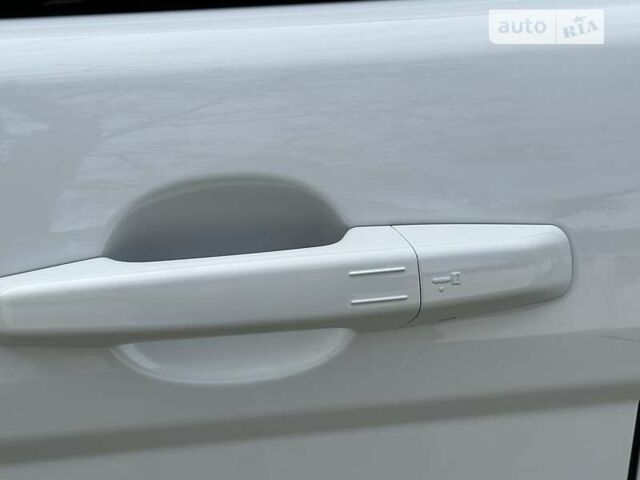 Білий Ленд Ровер Рендж Ровер Евок, об'ємом двигуна 2.2 л та пробігом 40 тис. км за 22500 $, фото 1 на Automoto.ua