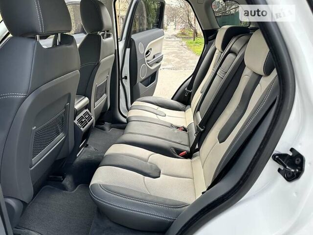 Белый Ленд Ровер Рендж Ровер Эвок, объемом двигателя 2.2 л и пробегом 40 тыс. км за 19900 $, фото 28 на Automoto.ua